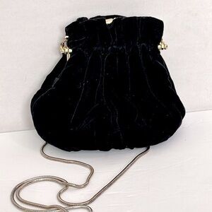 Carolyne Barton Night Black Velvet Evening Bag with Chain Strap Kisslock black
